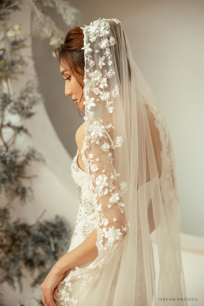 Mantilla Lace Veil (#Tyana) | Dream Dresses by PMN Chapel