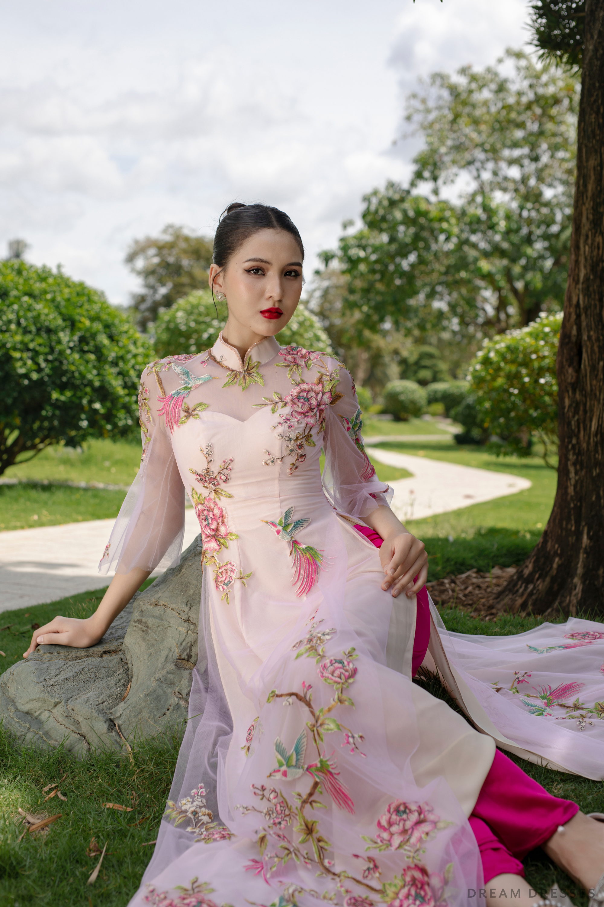 Pink Modern Bridal Ao Dai | Traditional Vietnamese Bridal Dress with Couture Lace (#THALIA)