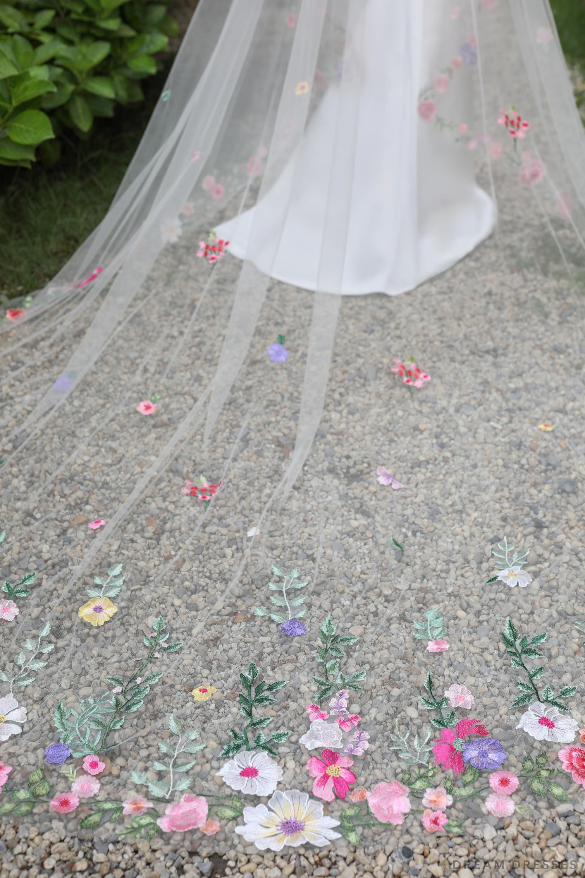 Drop Veil with Colorful Floral Lace (#EMMA)