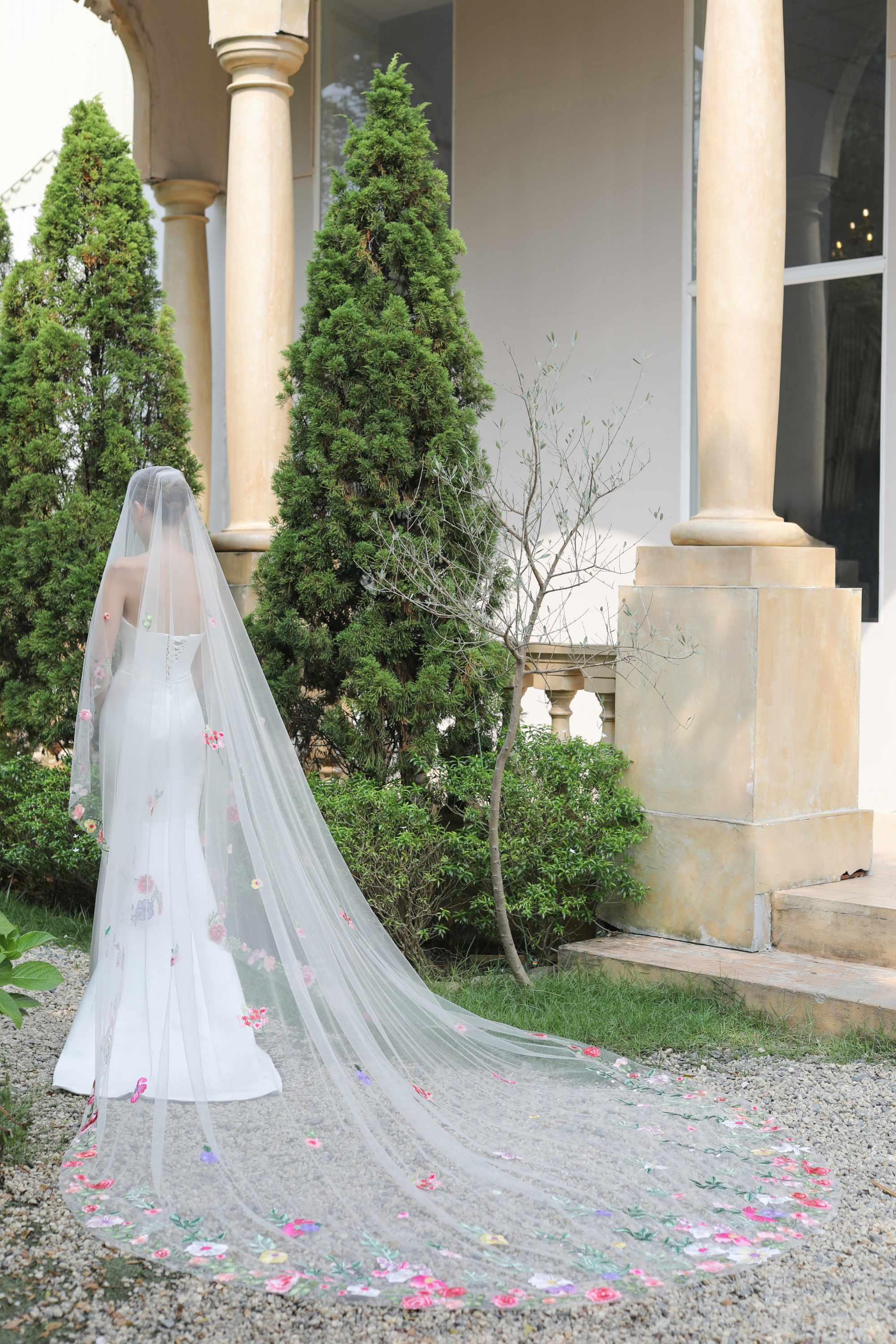 Drop Veil with Colorful Floral Lace (#EMMA)