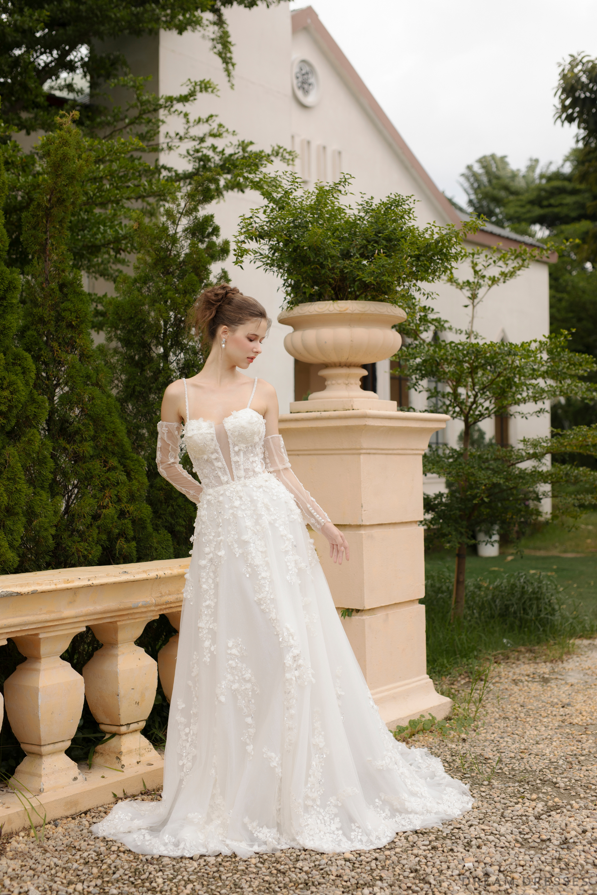 Ball Grown Wedding Dress with Detachable Sleeves (#NADIEN)