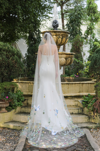 3D Flowers Chapel Veil  (#AVERY)