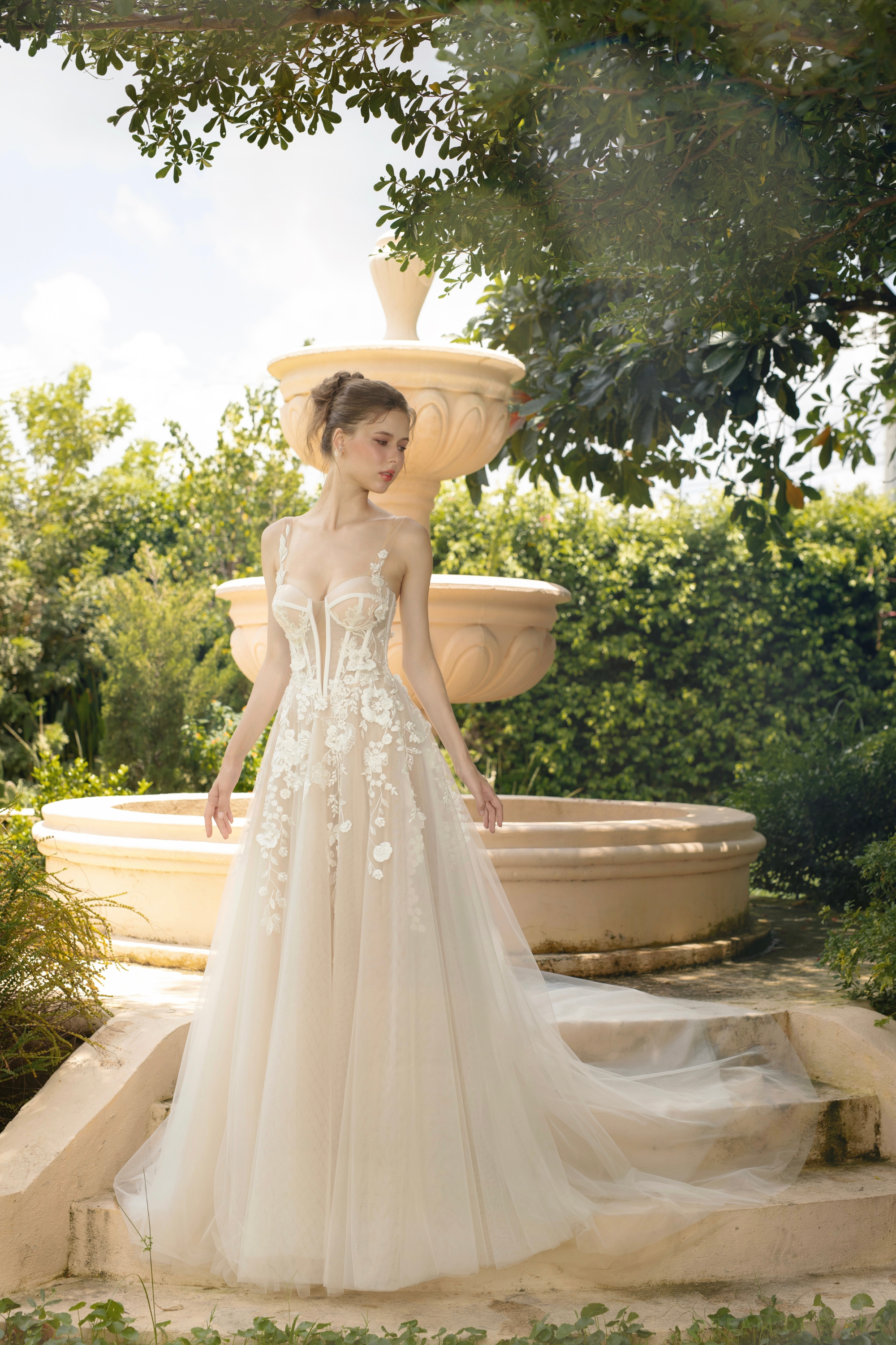 Ball Grown Wedding Dress with Floral Lace (#ANGELITA)