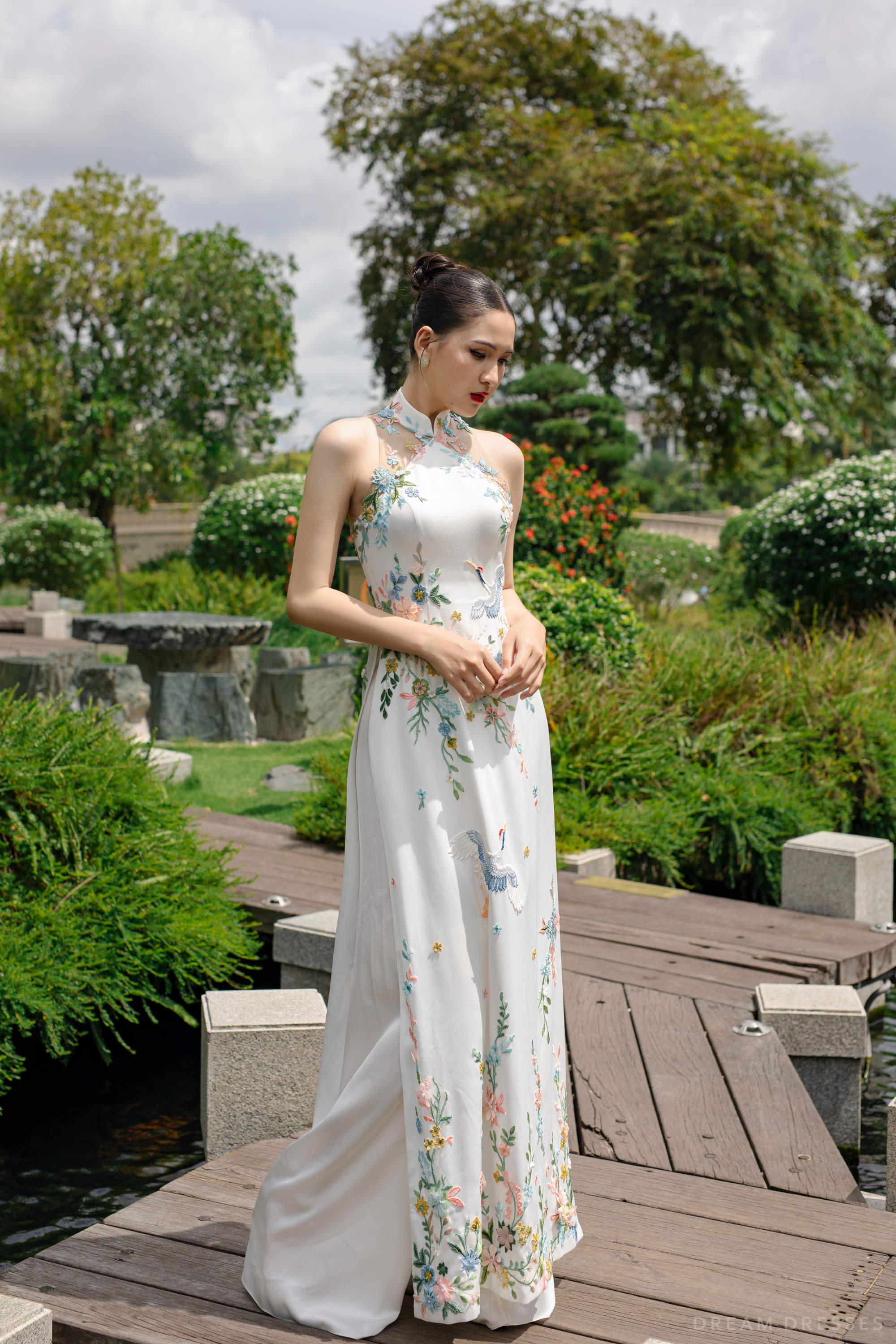 Cheongsam-Inspired Ao Dai Detachable Cape | Vietnamese Bridal Dress (#LISHA)