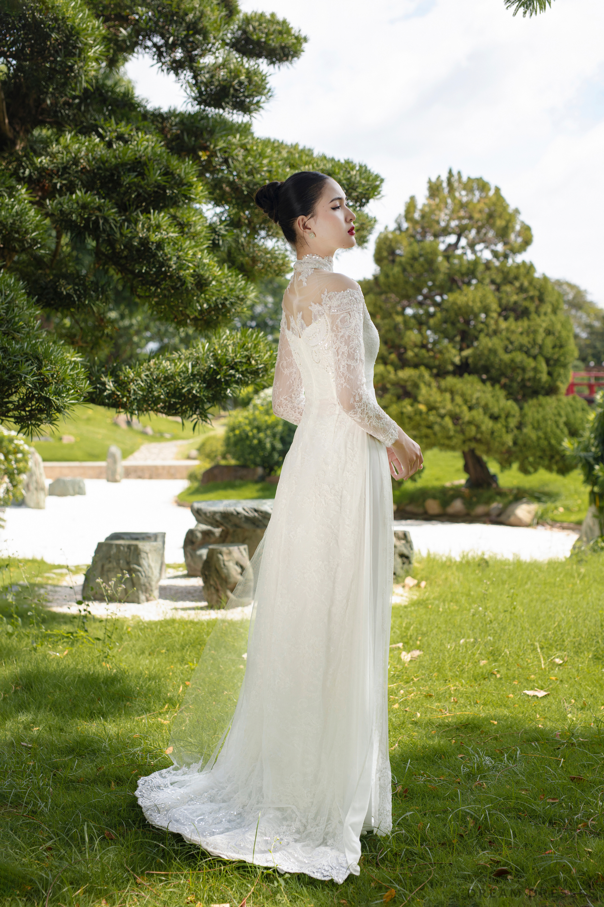 White Bridal Ao Dai | Vietnamese Modern Bridal Dress (#LAURA)