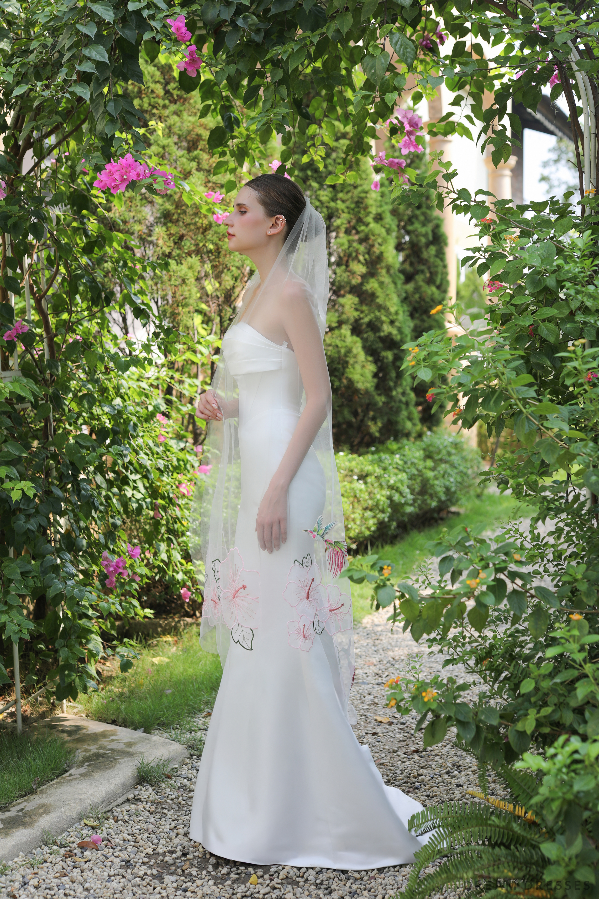 Single Tier Veil with Floral Lace (#ANJA)