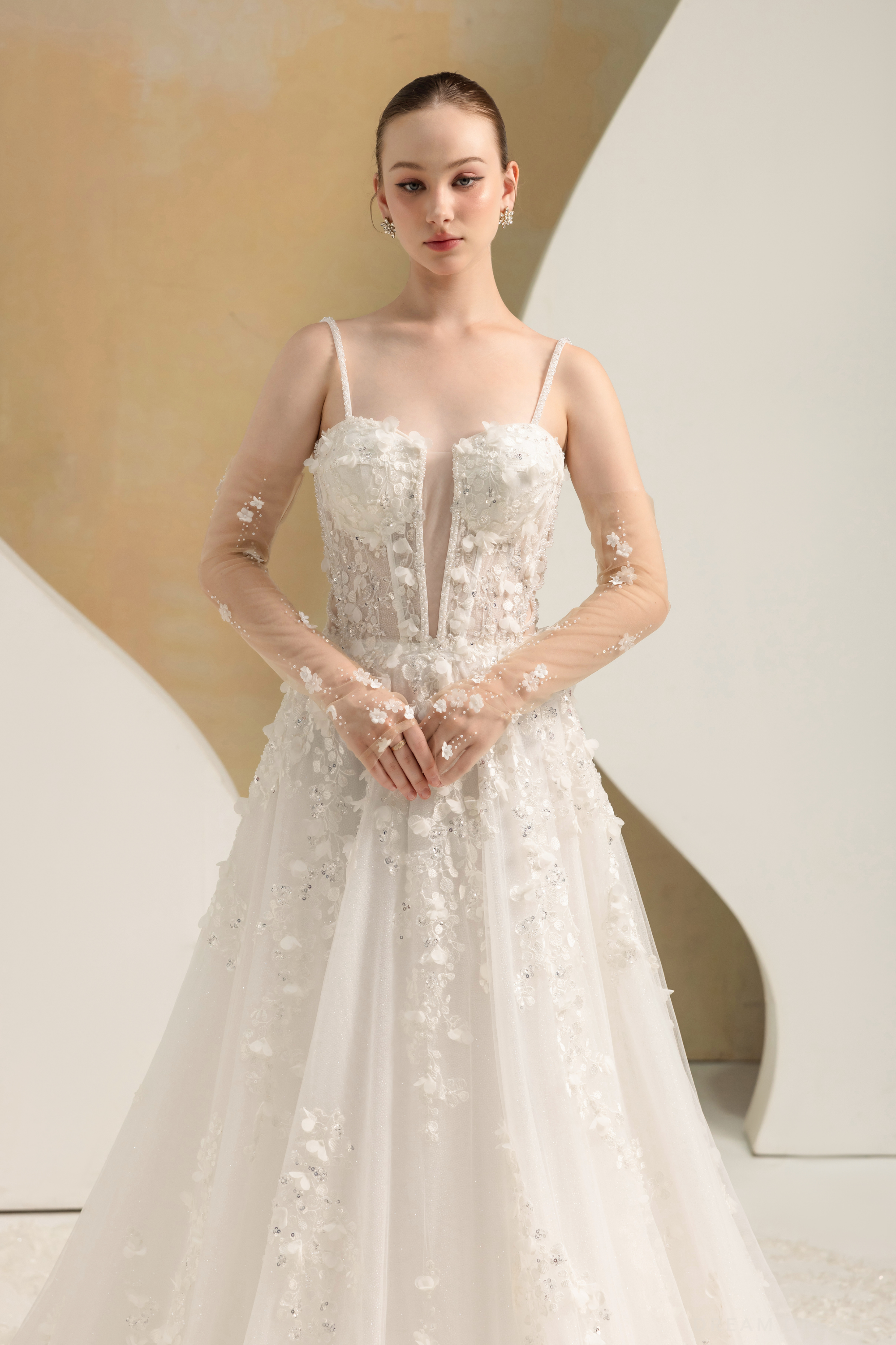 Ball Grown Wedding Dress with Detachable Sleeves (#NADIEN)