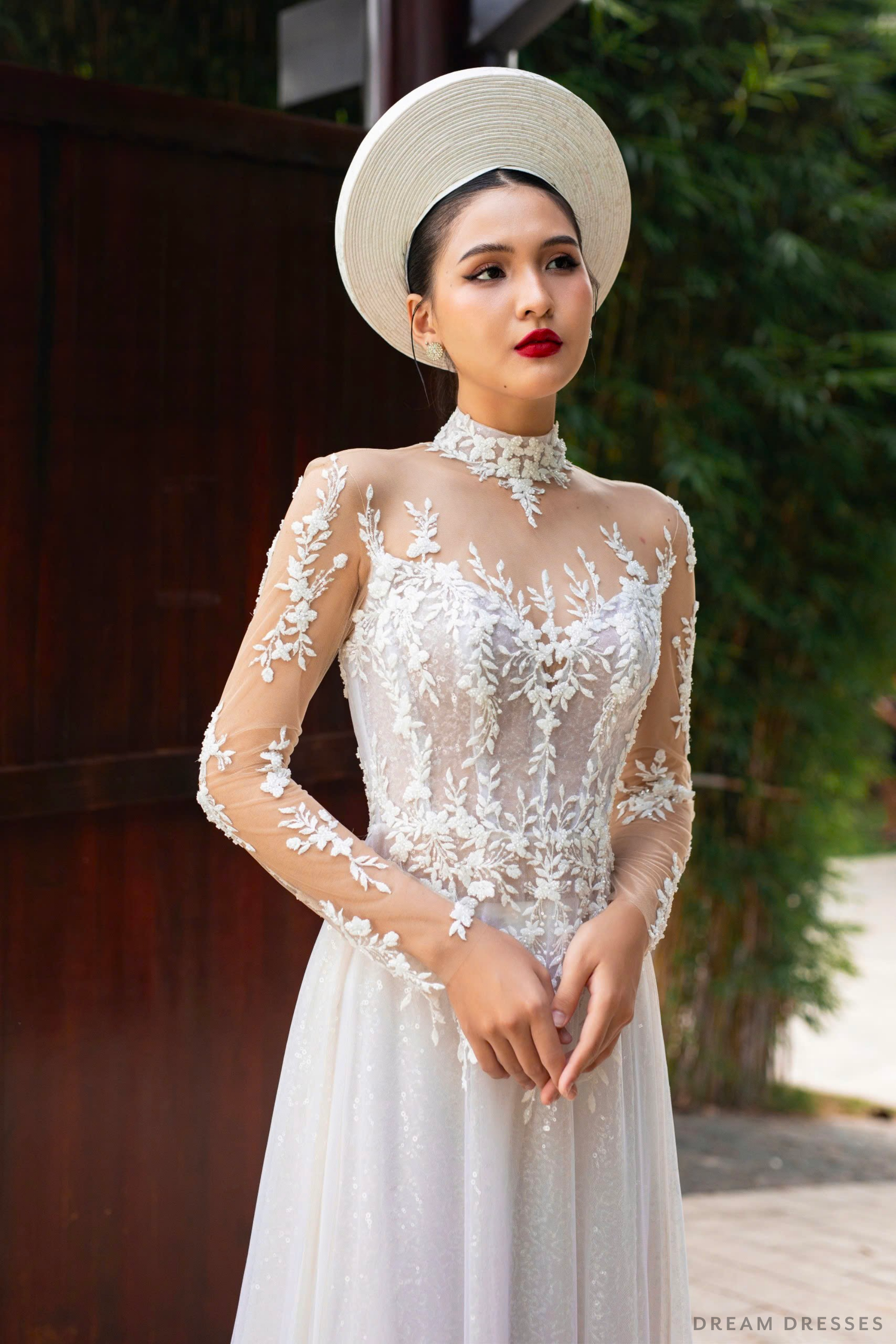 White Bridal Ao Dai | Vietnamese Modern Bridal Dress (#MAJORI)