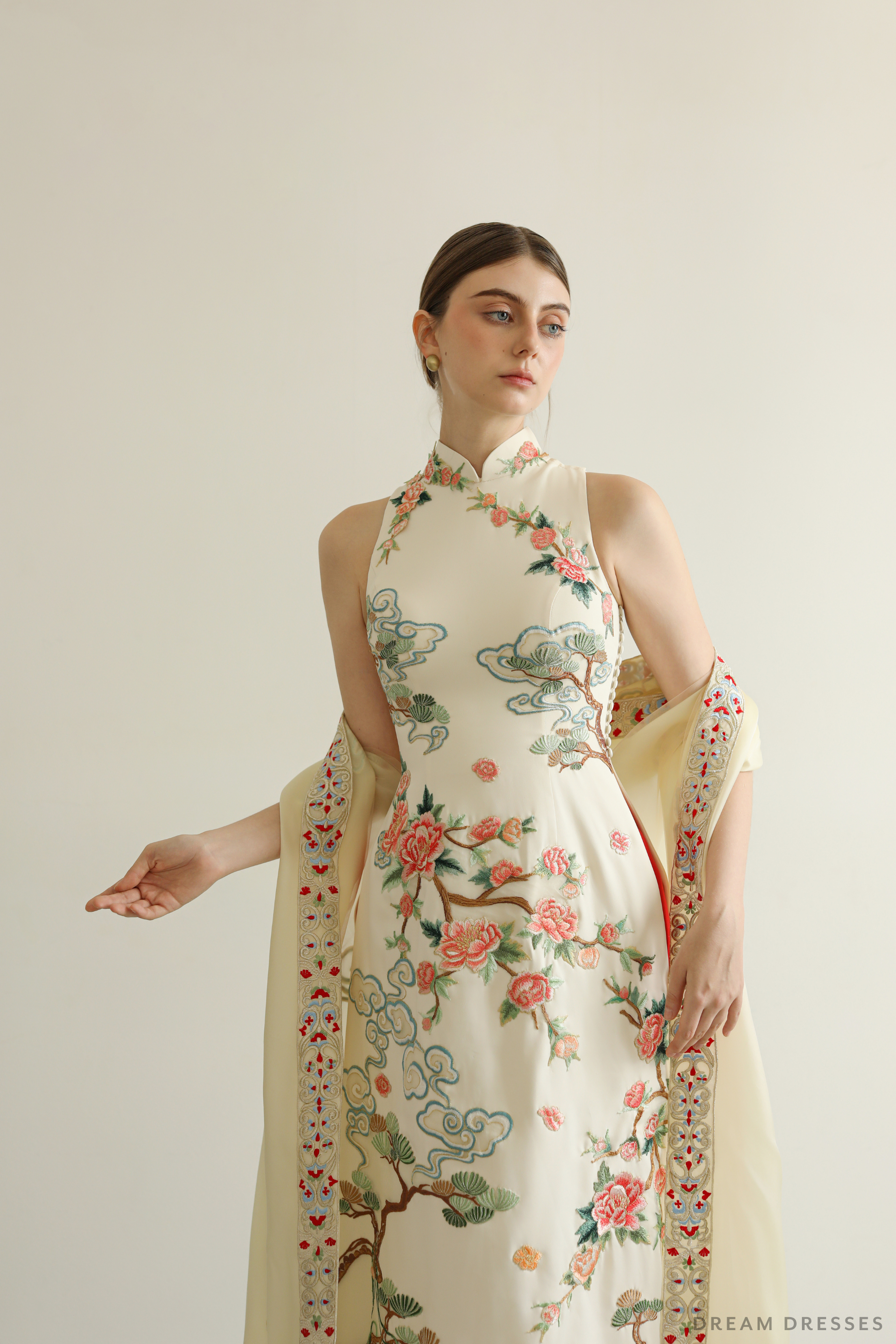 Cheongsam-Inspired Ao Dai Detachable Cape | Vietnamese Bridal Dress (#KOSHY)